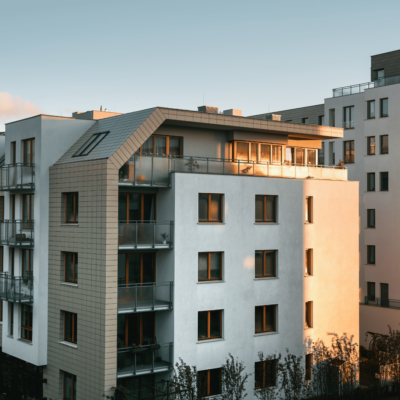 Photo d'un bâtiment avec architecture moderne